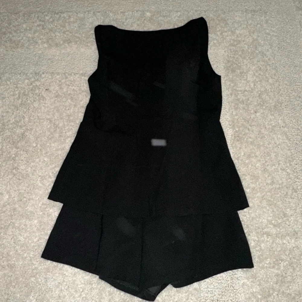 Vici Ninah Button Down Vested Romper - Picture 5 of 6